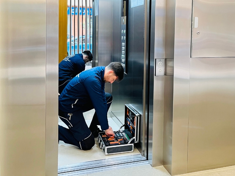 Reparación de ascensores y asistencia técnica en Sevilla