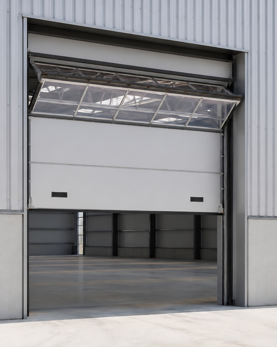 puerta abatible industrial por elevan